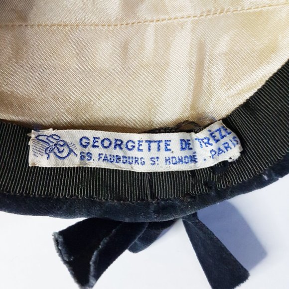 1950s Vintage Luxury Paris Blue Velvet Hat, Georgette de Treze Paris Velvet Hat - Picture 10 of 10